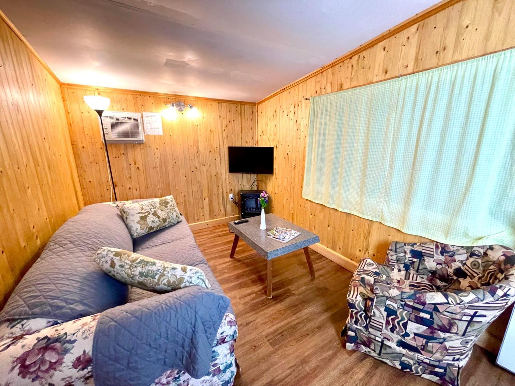 Ambleside Cottage Resort Bobcaygeon Exterior photo