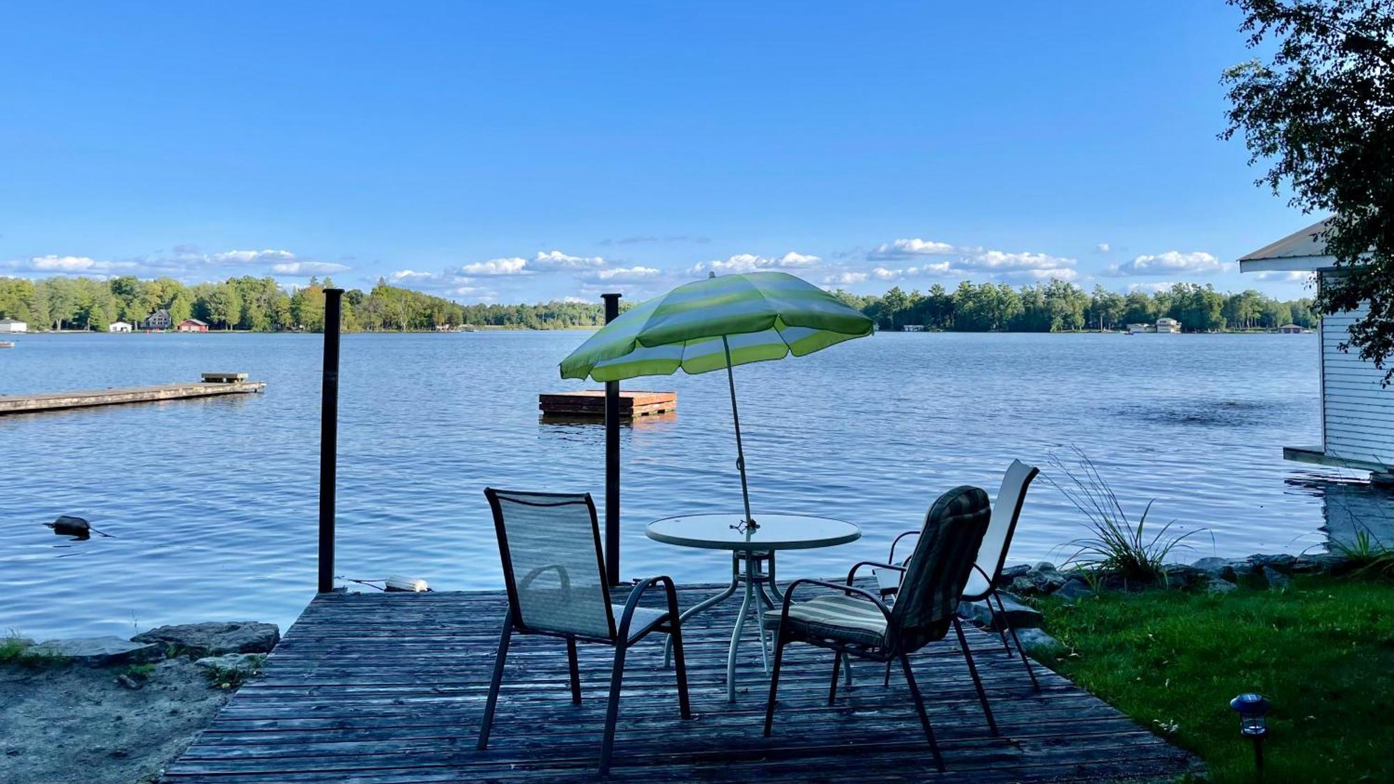 Ambleside Cottage Resort Bobcaygeon Exterior photo